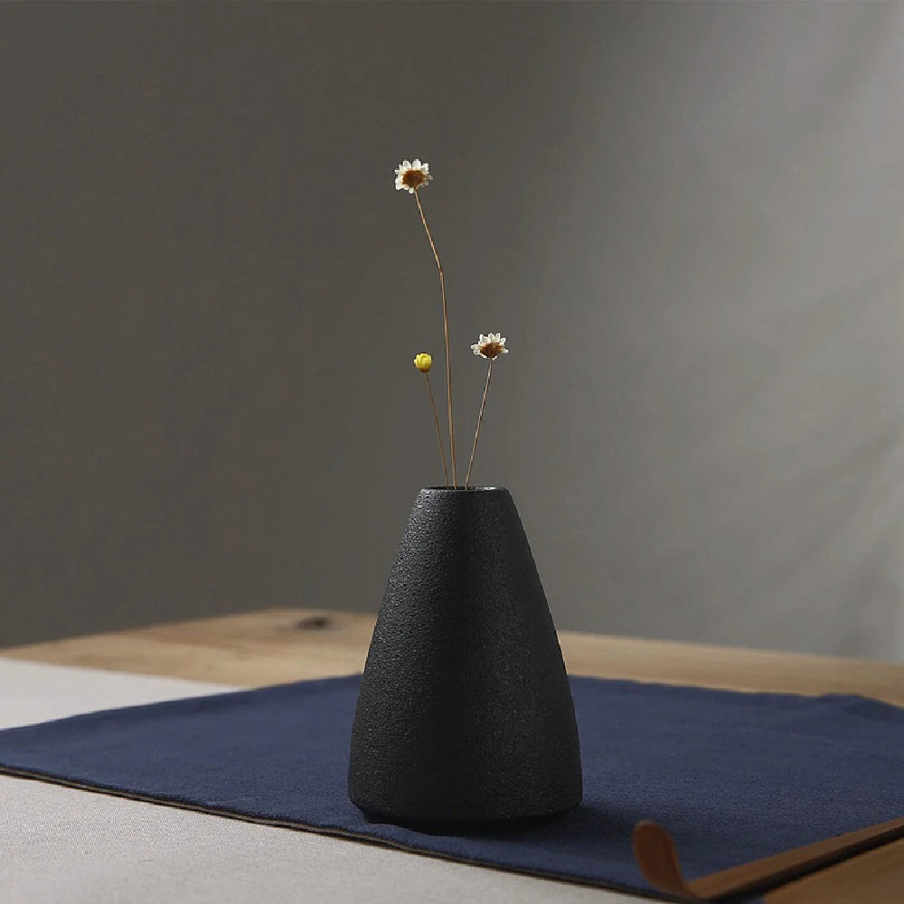 Japanese-style Small Black Pottery Bud Vases