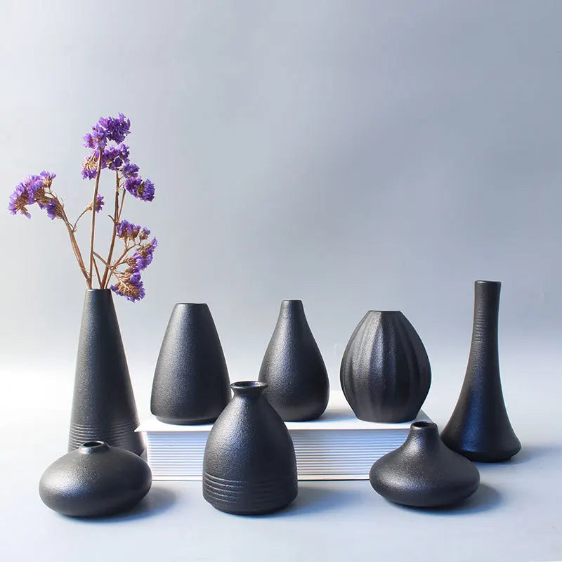 Japanese-style Small Black Pottery Bud Vases