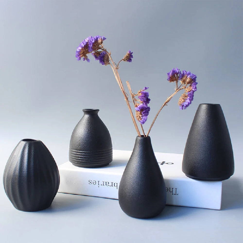Japanese-style Small Black Pottery Bud Vases